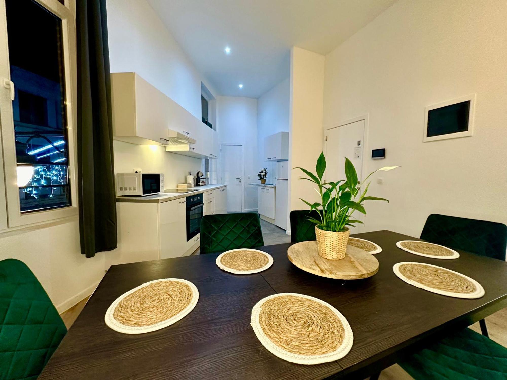 Luxury Suites Mons By Rikas Hotels Exterior photo