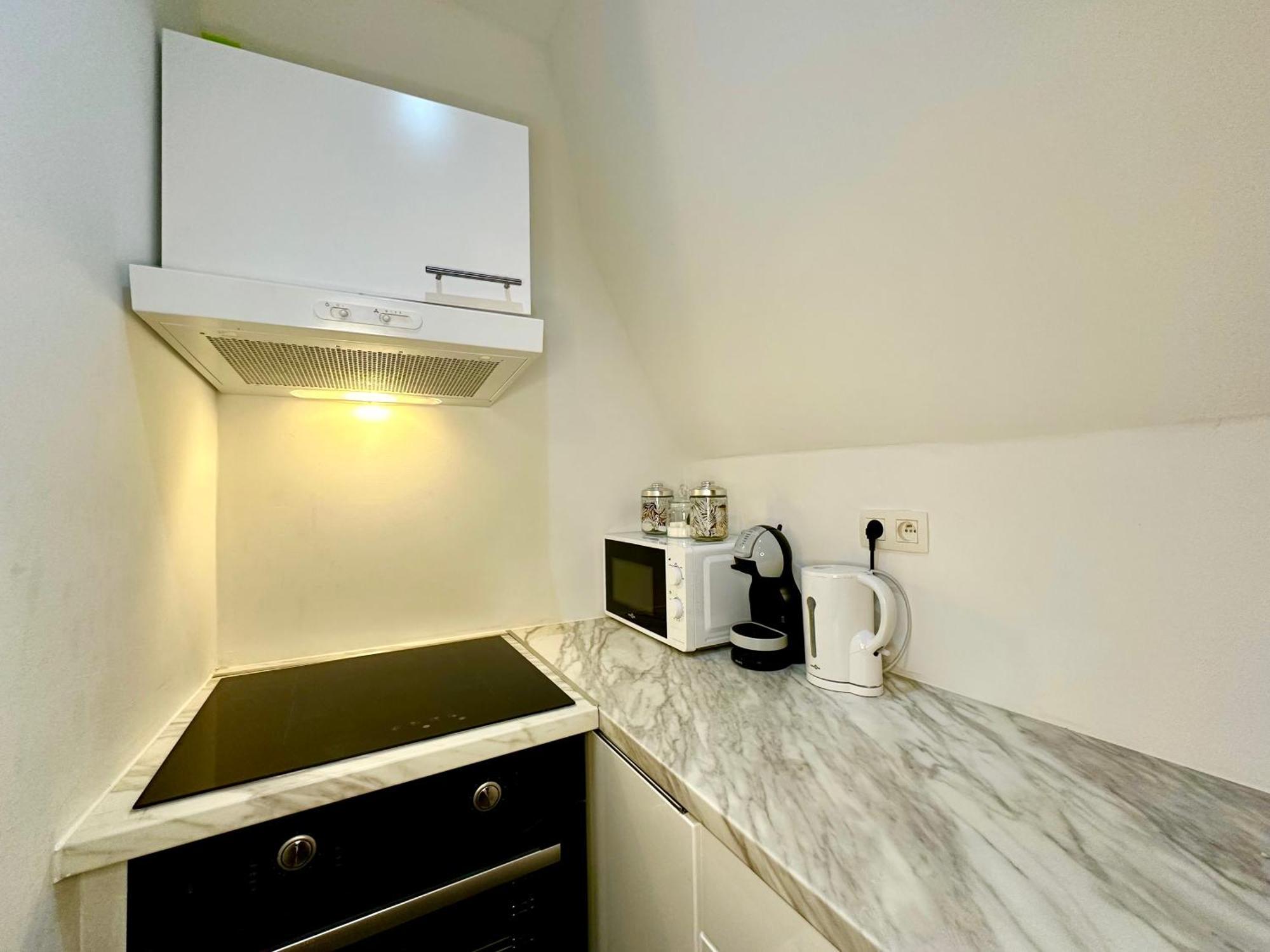 Luxury Suites Mons By Rikas Hotels Exterior photo